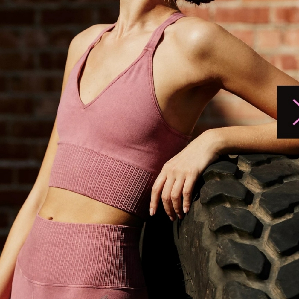 NEW Free People Movement Good Karma Boho Crop Sports Bra in Dried Rose XS/S - Picture 2 of 11